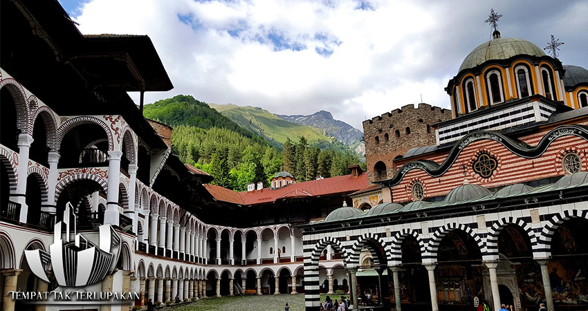 Pengalaman Spiritual di Biara Rila, Bulgaria